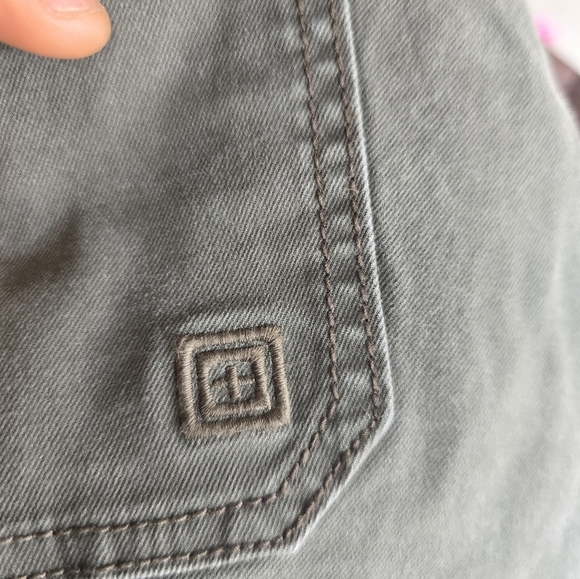 5.11 Tactical Cargo Chino Pants Women Sz 16 Green Mid Rise 36x29  Casual - Picture 12 of 12